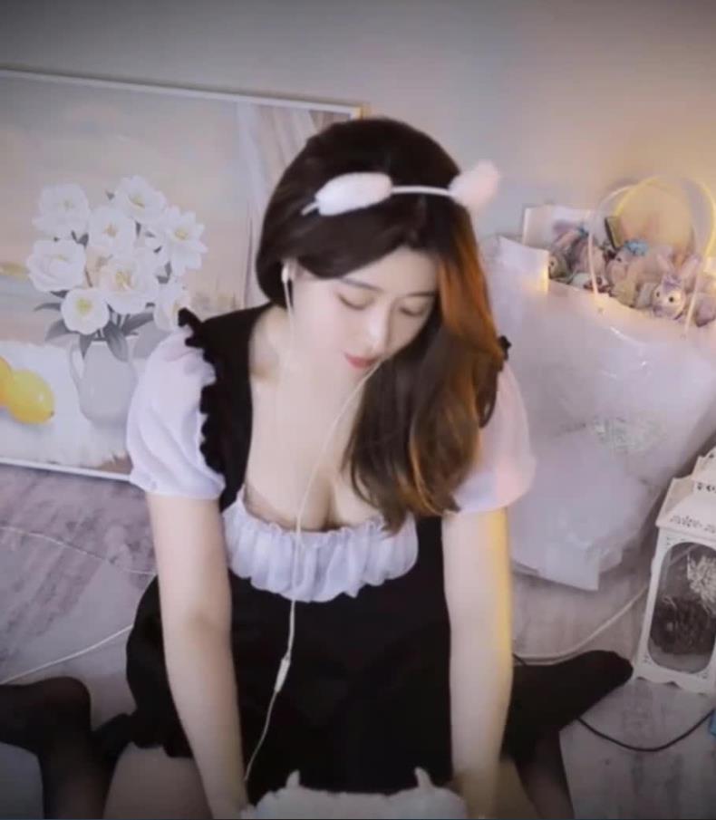 虎牙大伊伊as-mr福利舔耳