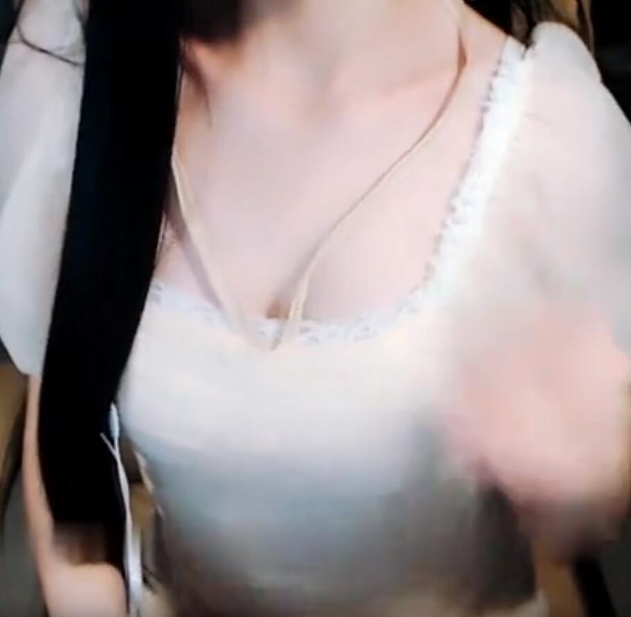 2.jpg 斗鱼婉儿别闹5月收费《老公吃蛋糕吗》