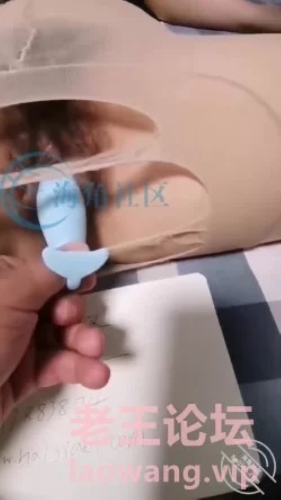 [自拍] [转载搬运] 乱伦大神骚逼岳母 ️牛马岳父不在家偷情穿着丝袜岳母真刺激 [1v+486MB][磁力链接]